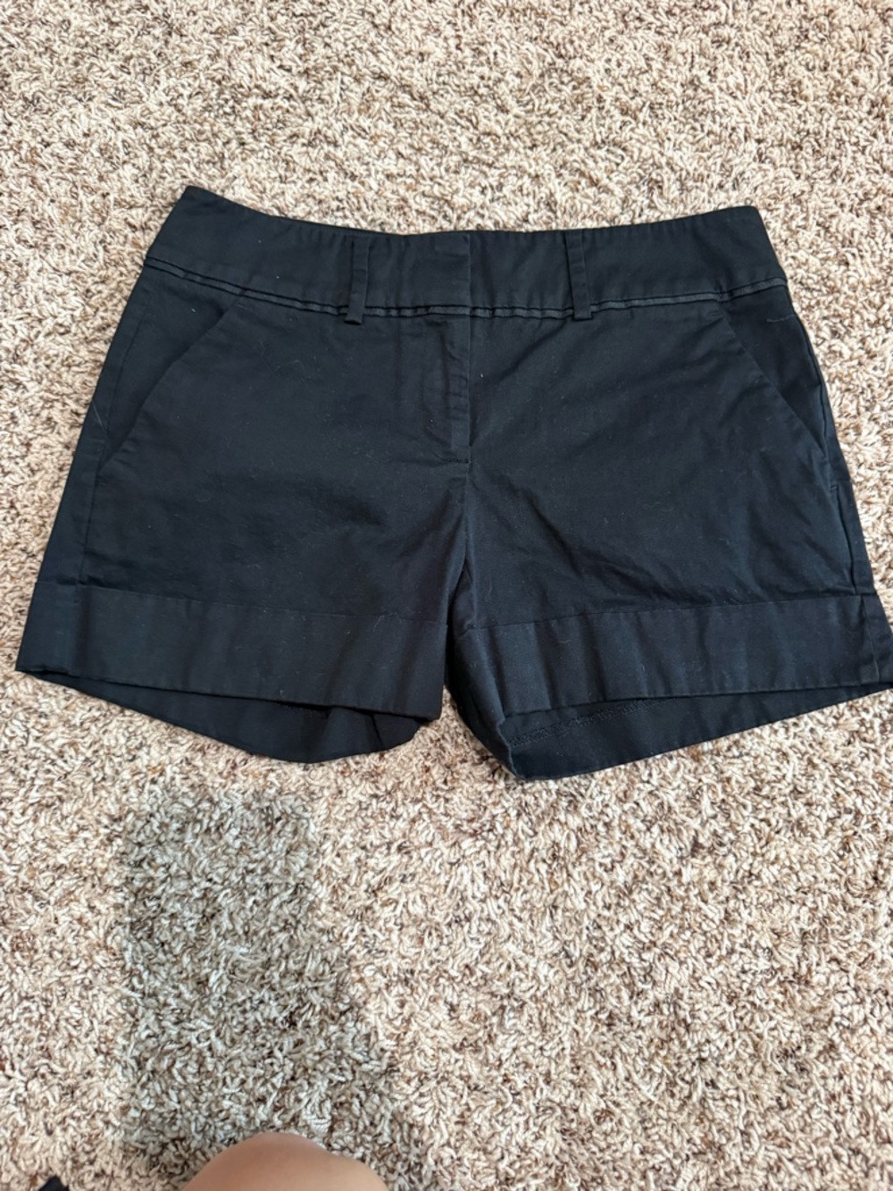 New York & Company Black Cuffed Women's Shorts